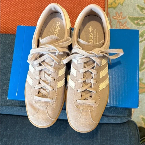 Adidas Sambas Size 9.5 - Picture 6 of 10